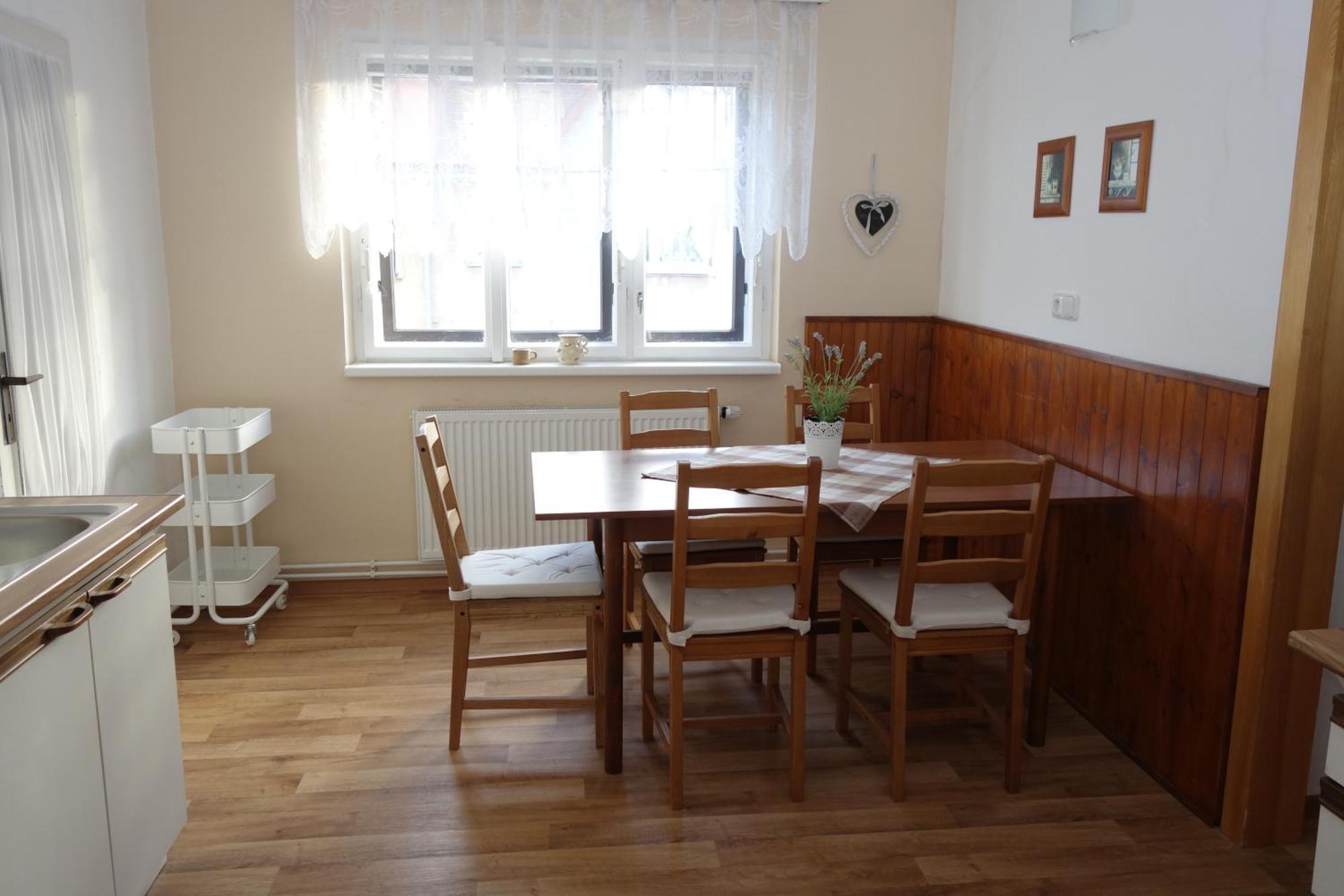 Ubytovani Sedlarik Mlade Buky Exterior photo