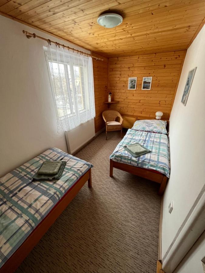 Ubytovani Sedlarik Mlade Buky Exterior photo